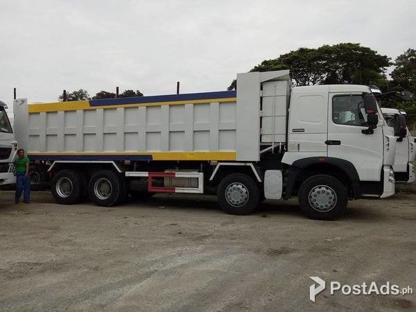 12 WHEELER DUMP TRUCK 25 CUBIC HOWO SINOTRUK