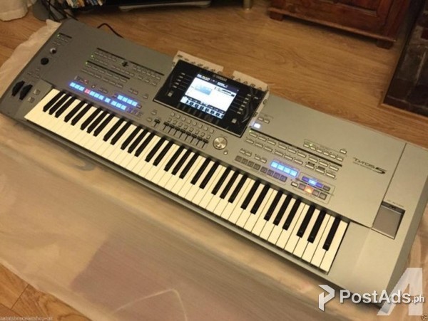 Yamaha Tyros5 76-key Arranger Workstation Keyboard