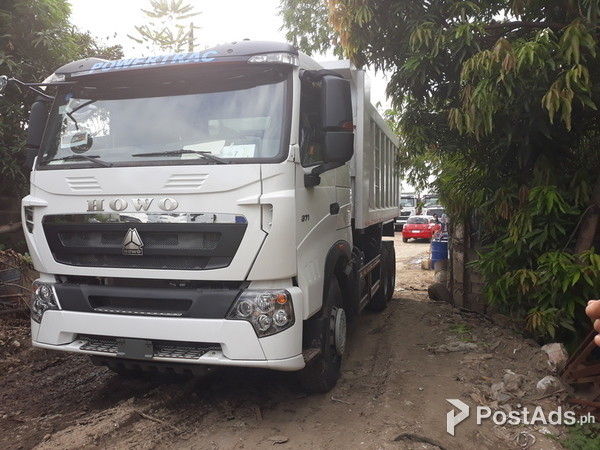 10 WHEELER DUMP TRUCK SINOTRUK EURO 4 HOWO A7 