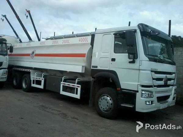10 Wheeler HOWO Fuel Truck, 380HP (Weichai Engine WD615.47)