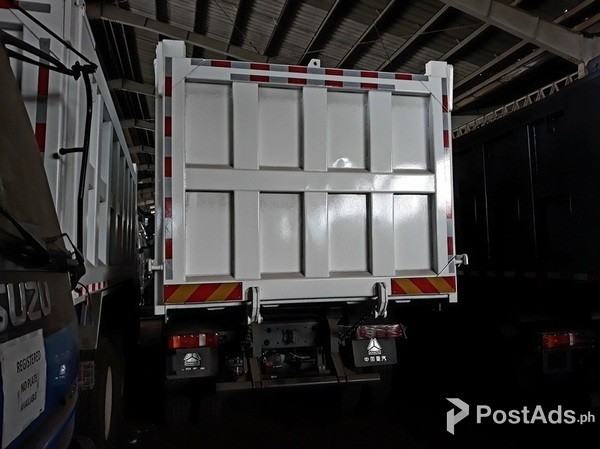12W HOWO-A7 DUMP TRUCK SINOTRUCK