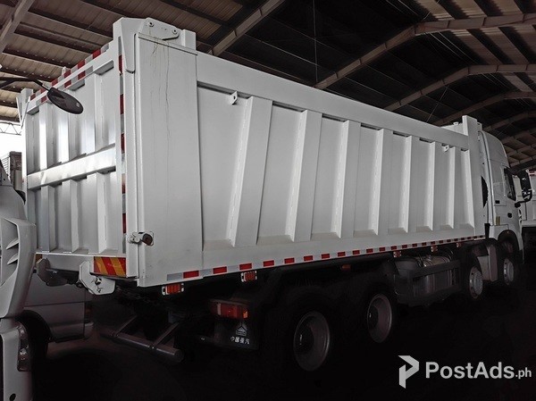 Euro IV HOWO-A7 Dump Truck 30cubic Sinotruk 12wheeler 8x4