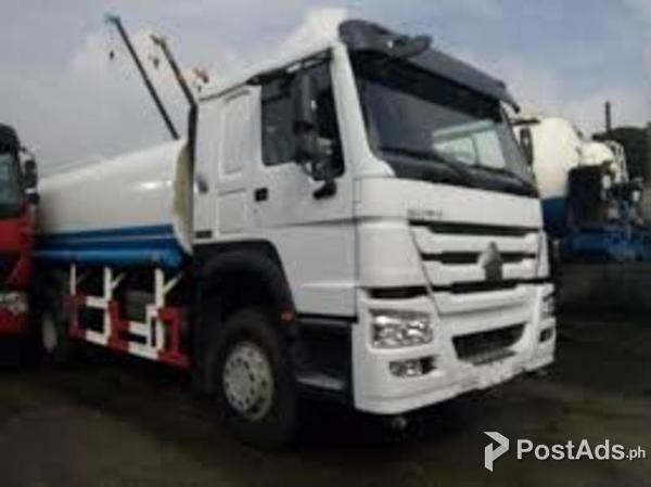 10 Wheeler HOWO A7 Water Truck, 371HP, 20KL with 2 Squirt Gun