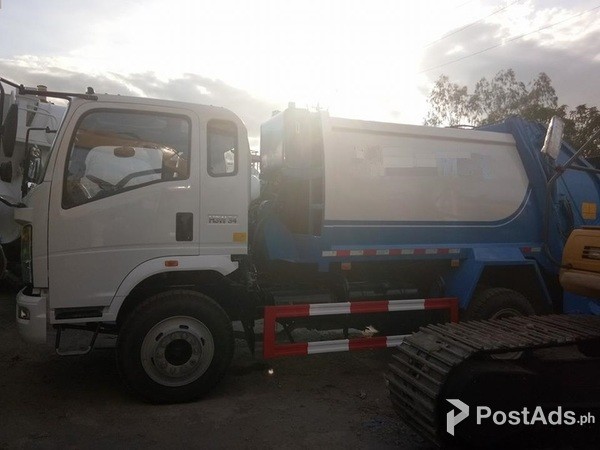 HOMAN GARBAGE COMPACTOR 8 CUBIC 6 WHEELER BRANDNEW