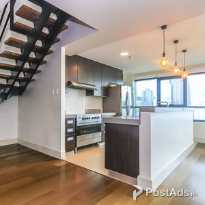 3 Bedrooms Loft, Semi Furnished condo in Edades Tower | PostAds PH