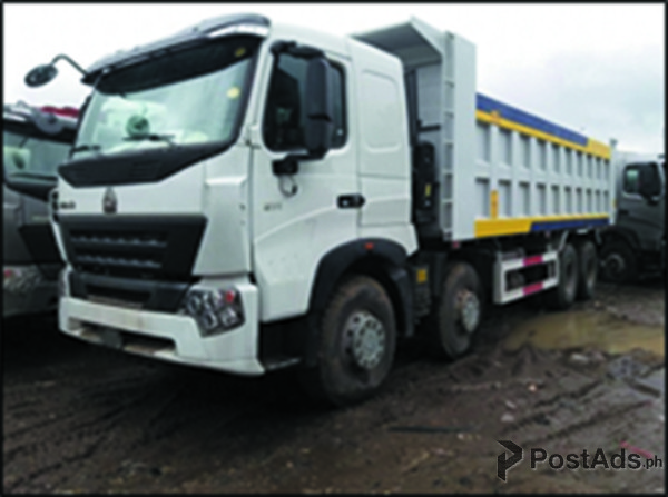 12 Wheeler HOWO A7 Dump Truck