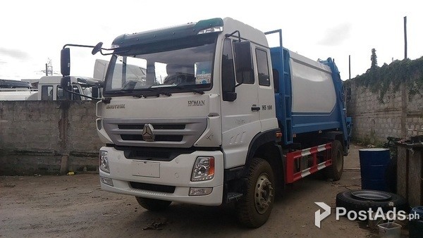 Homan Garbage Compactor 8 cubic 6 wheeler Sinotruk