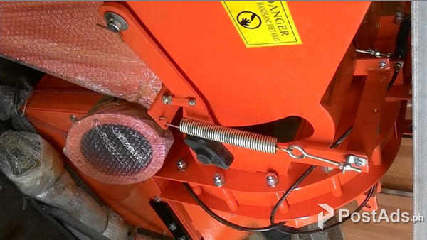 BRAND NEW WOOD CHIPPER, 